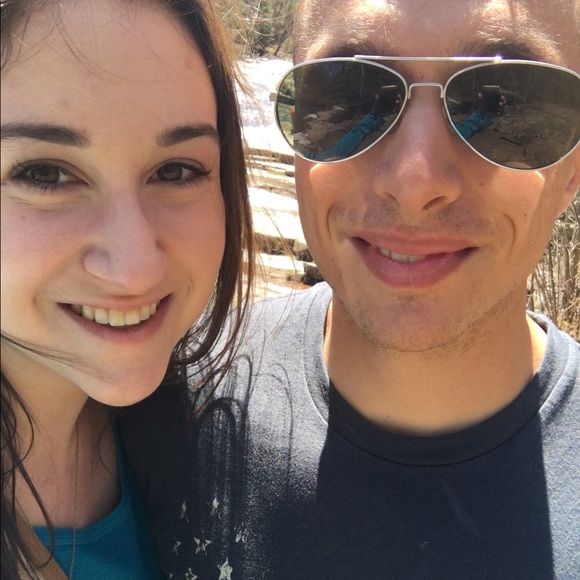 Meet your Posher, Shelley - Picture 2 of 5